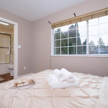 Spacious 4Br W Ensuites Mins To Downtown Yvr Ubc Ванкувър Екстериор снимка