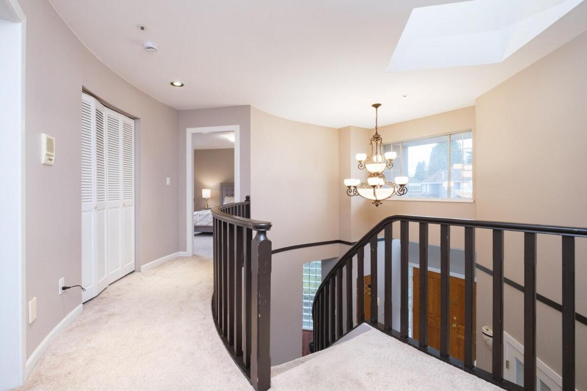 Spacious 4Br W Ensuites Mins To Downtown Yvr Ubc Ванкувър Екстериор снимка