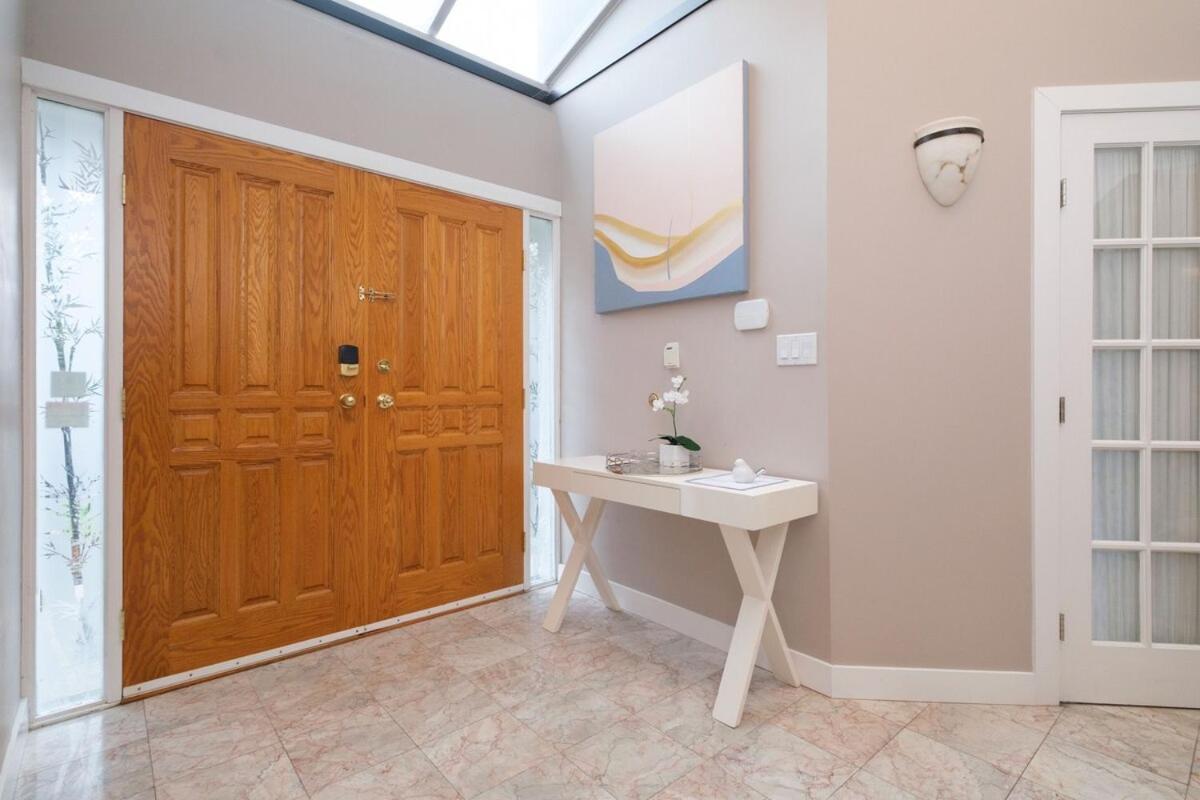 Spacious 4Br W Ensuites Mins To Downtown Yvr Ubc Ванкувър Екстериор снимка