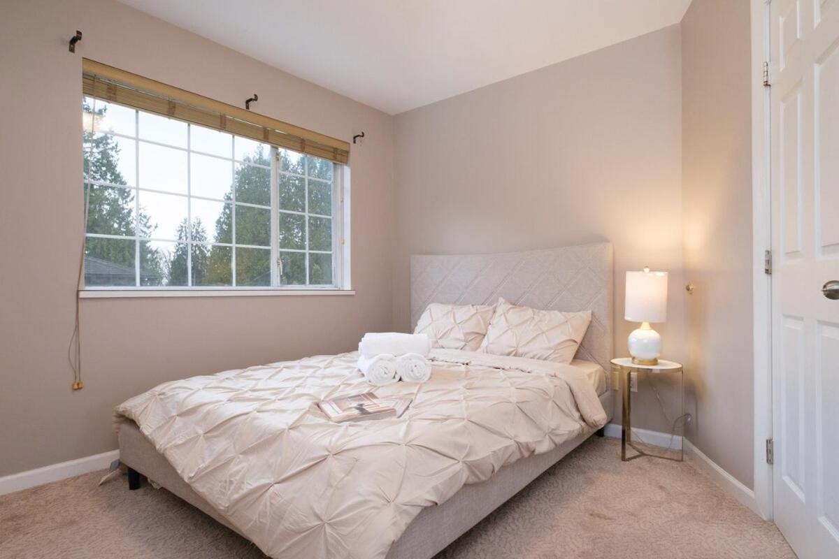 Spacious 4Br W Ensuites Mins To Downtown Yvr Ubc Ванкувър Екстериор снимка