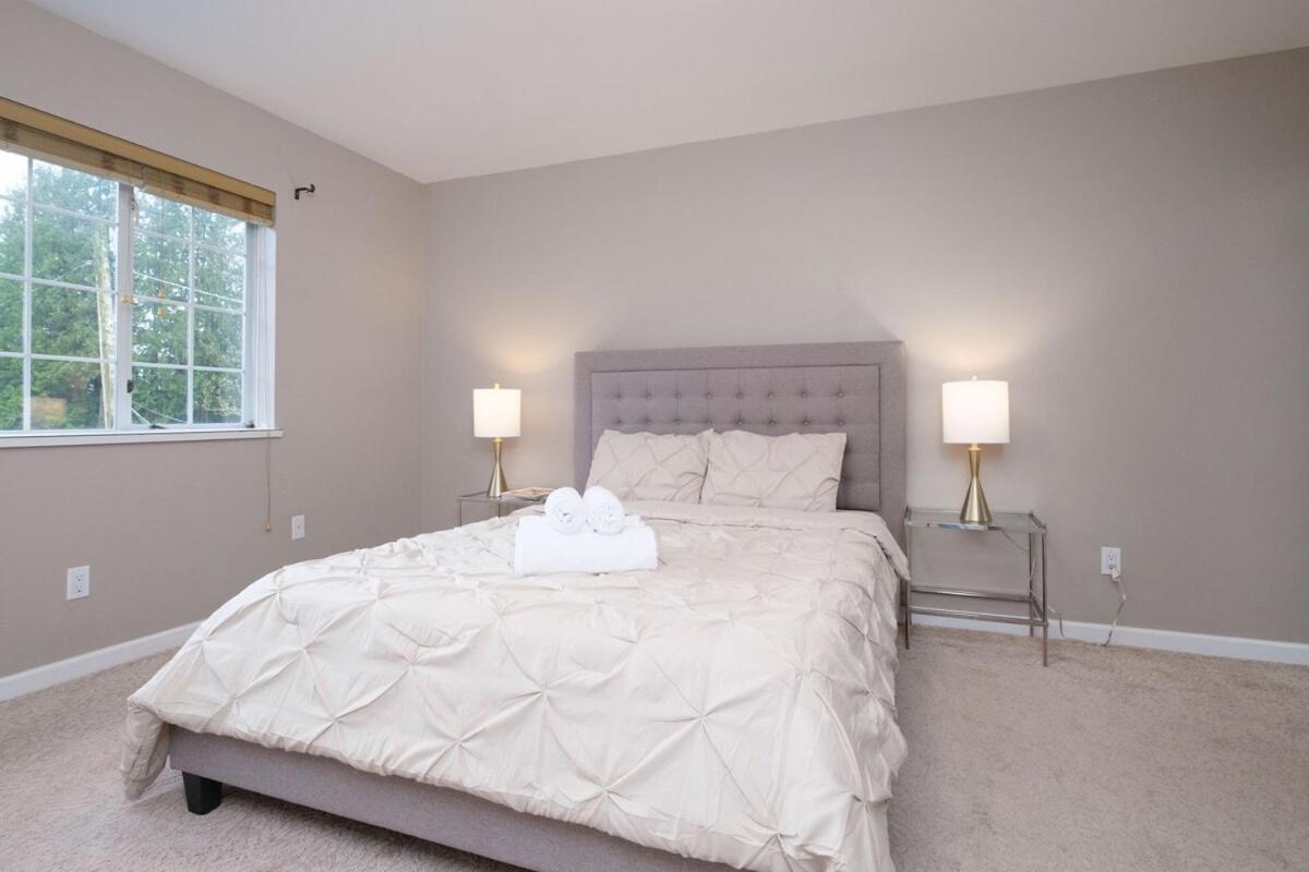 Spacious 4Br W Ensuites Mins To Downtown Yvr Ubc Ванкувър Екстериор снимка
